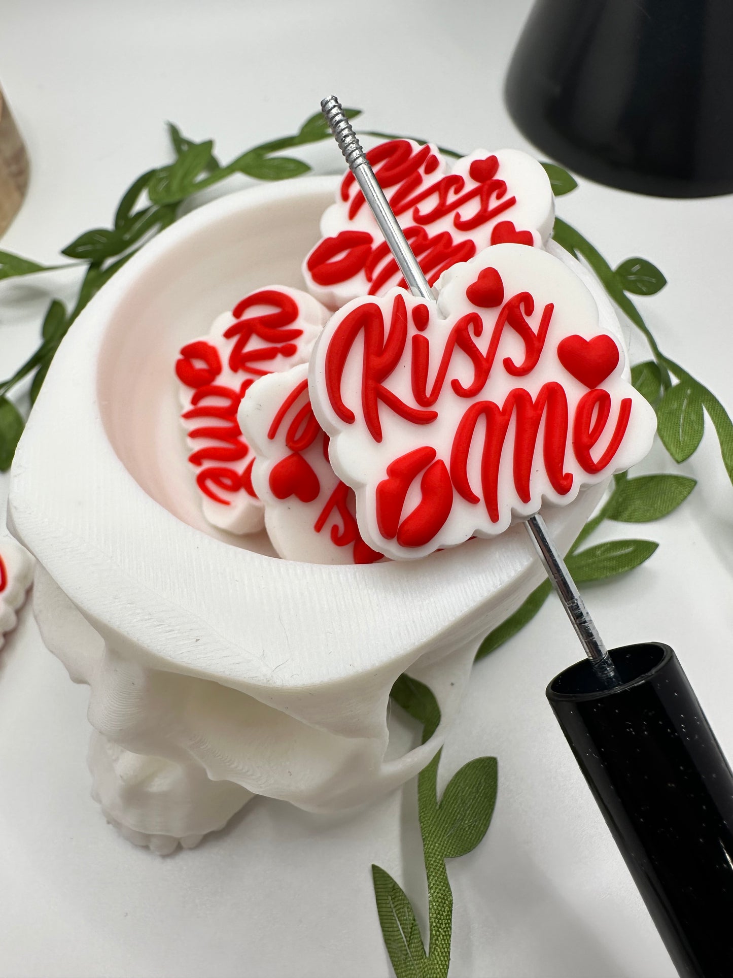 Kiss Me print, bead for pens, crafting beads, supplies, focal, supply bead, silicone focal beadable items, 1pc, 25mm