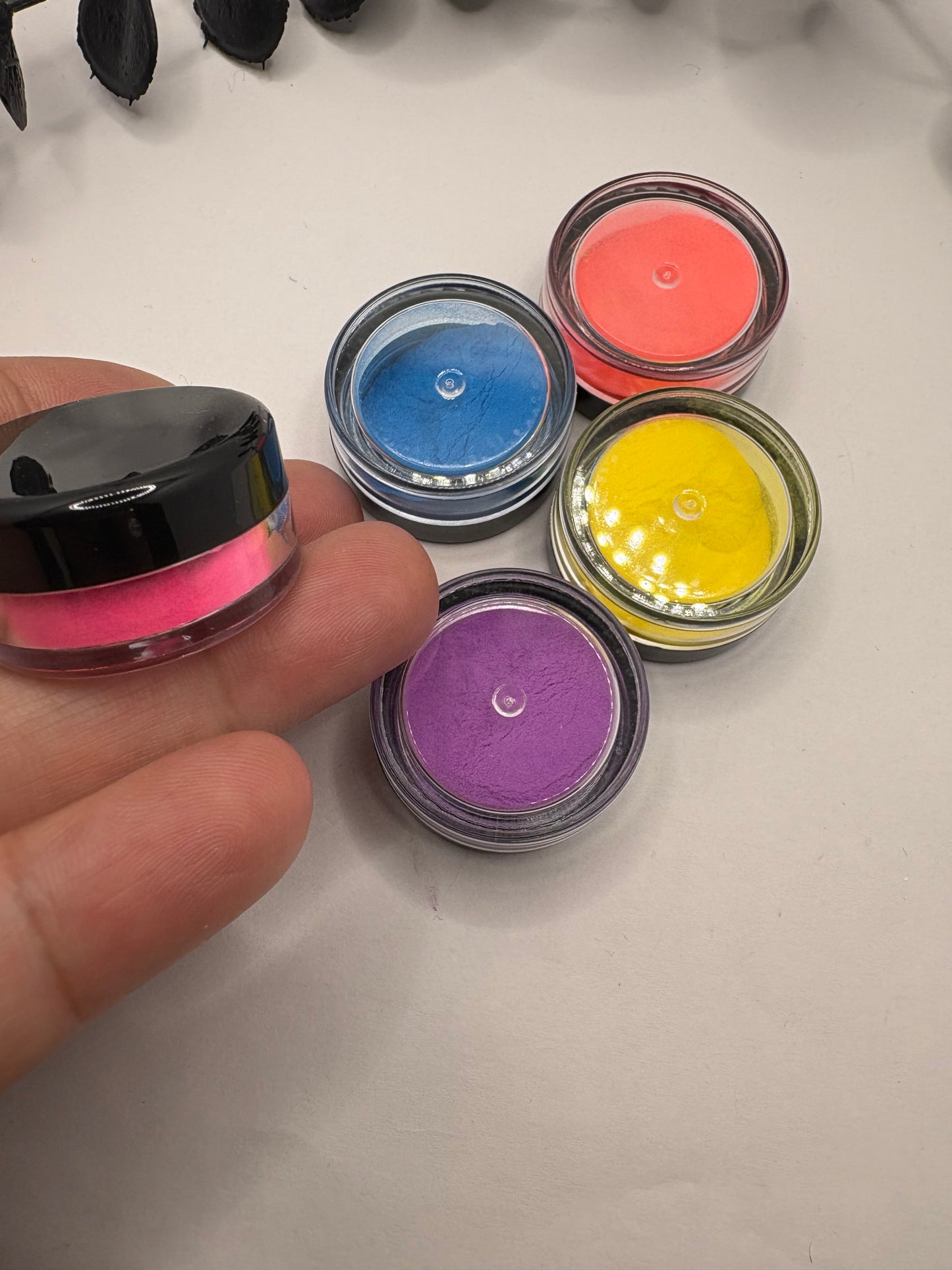 5 color UV Glow Mica powder bundle, Mica for additives in crafting, 5g wt. per color, crafting powder