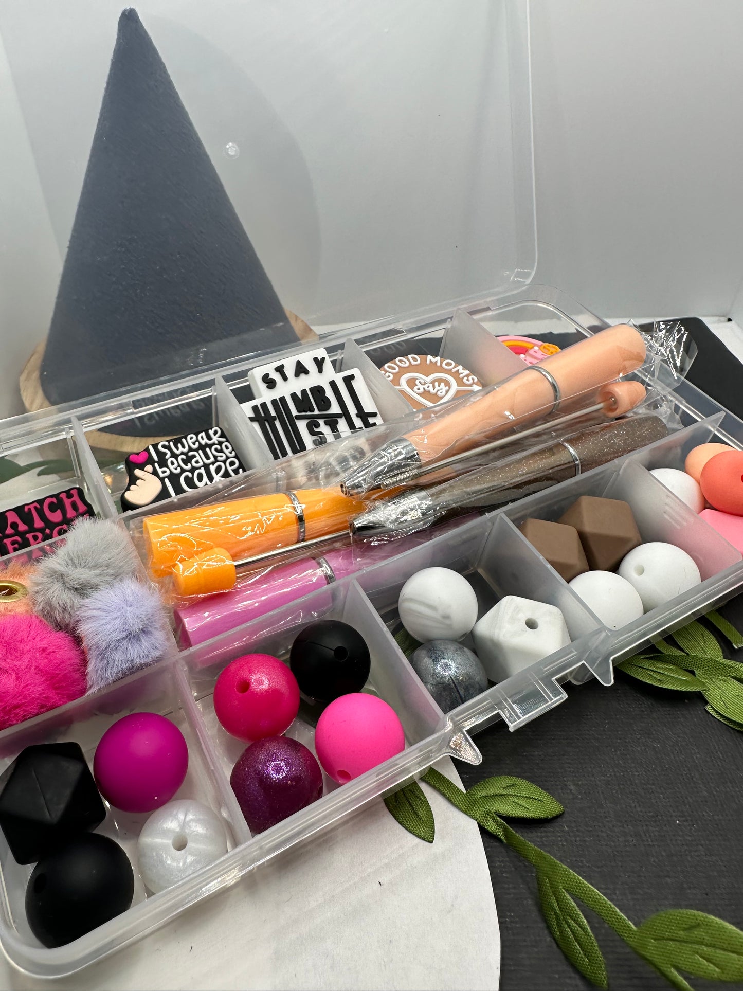 Quotes diy beaded pen kit, 5 pens silicone beads, spacer beads with focals
