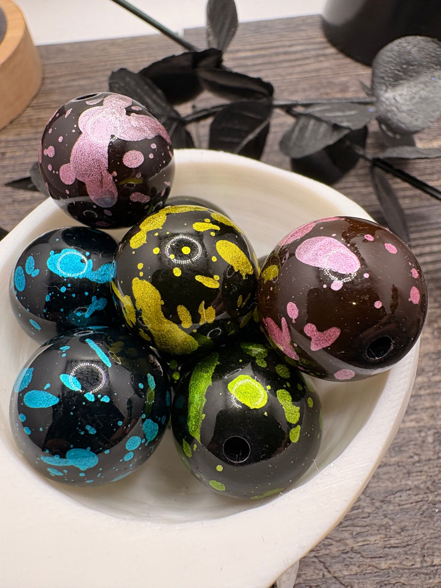 Color Splattered Acrylic Beads: 20mm, 10pc
