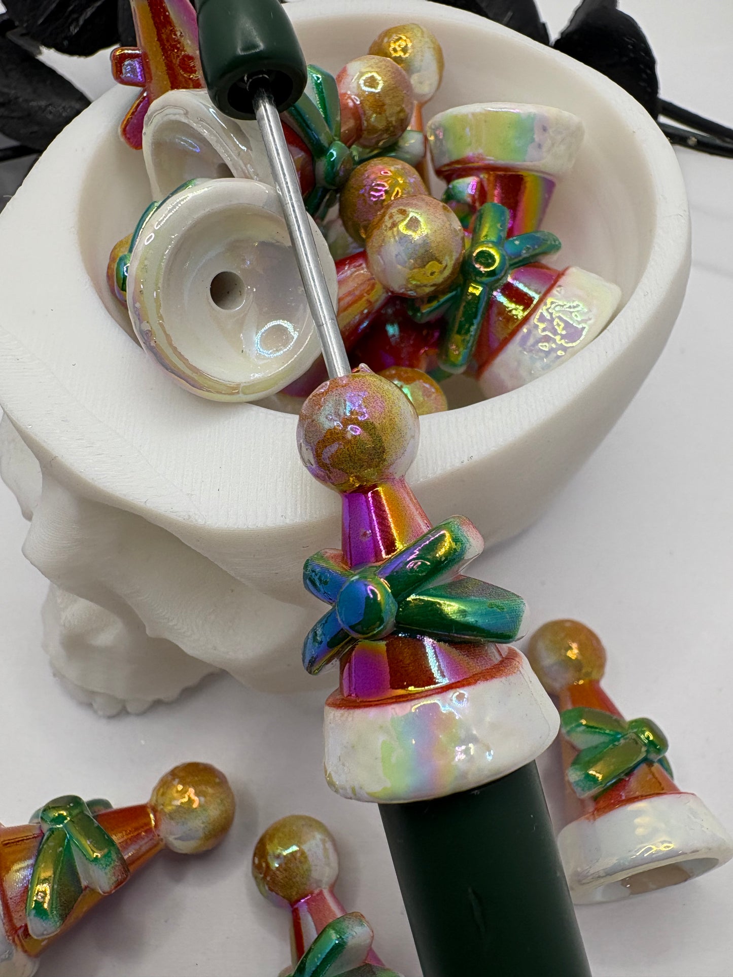 Christmas bow hat bead, beadable pen bead, big focal bead 3d acrylic 5pc