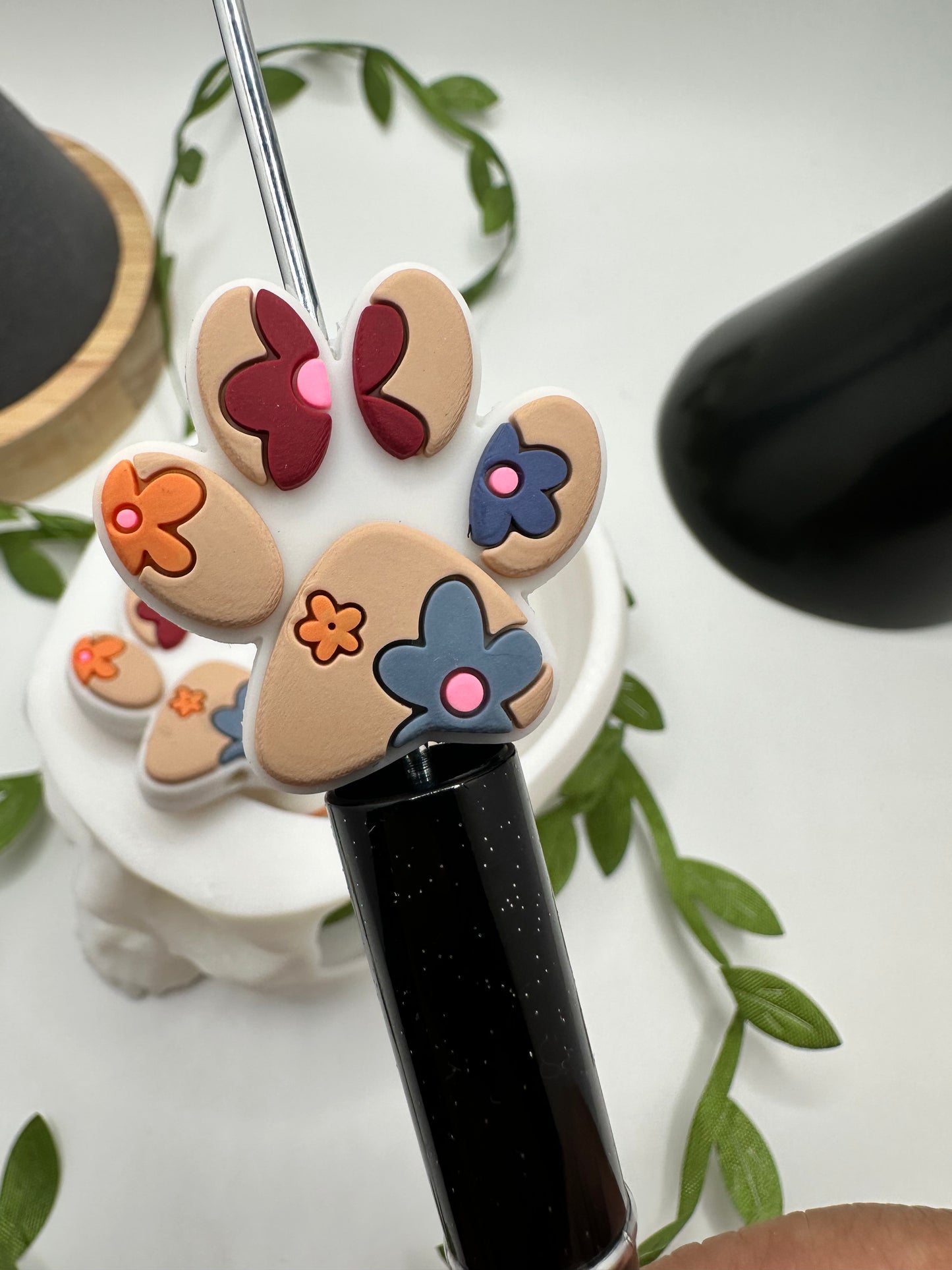 Flower paw print, bead for pens, crafting beads, supplies, focal, supply bead, silicone focal beadable items, 1pc 28.5mm