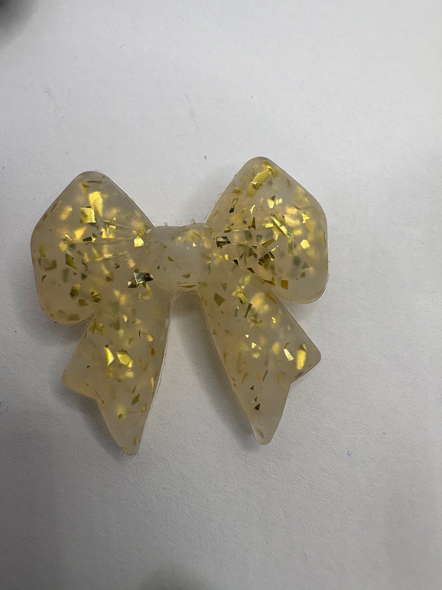 Glitter Bows bead, Silicone focal bead, cute bead for pens, 29mm, soft felxible bow bead 1pc