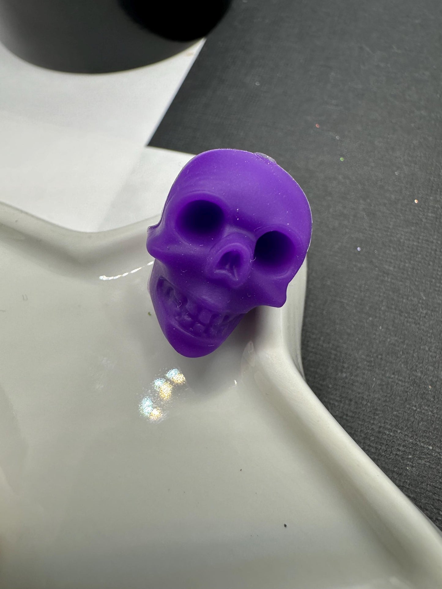 Silicone focal bead, skull bead, 3d skull bead, beadable goth bead, crafting, bead supplies 21mm, sold individually