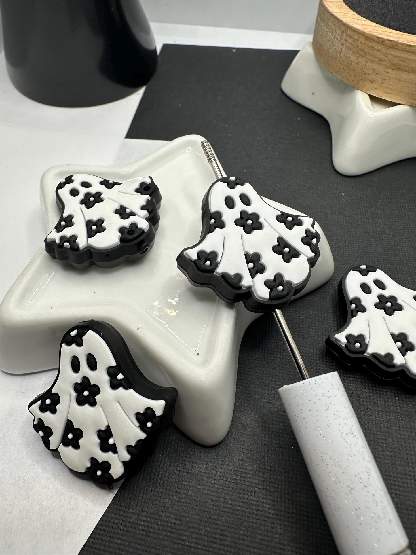 Floral blk/wht Ghost silicone bead for pens, crafting beads, supplies, focal, silicone supply bead, silicone focal for beadable items, 33mm