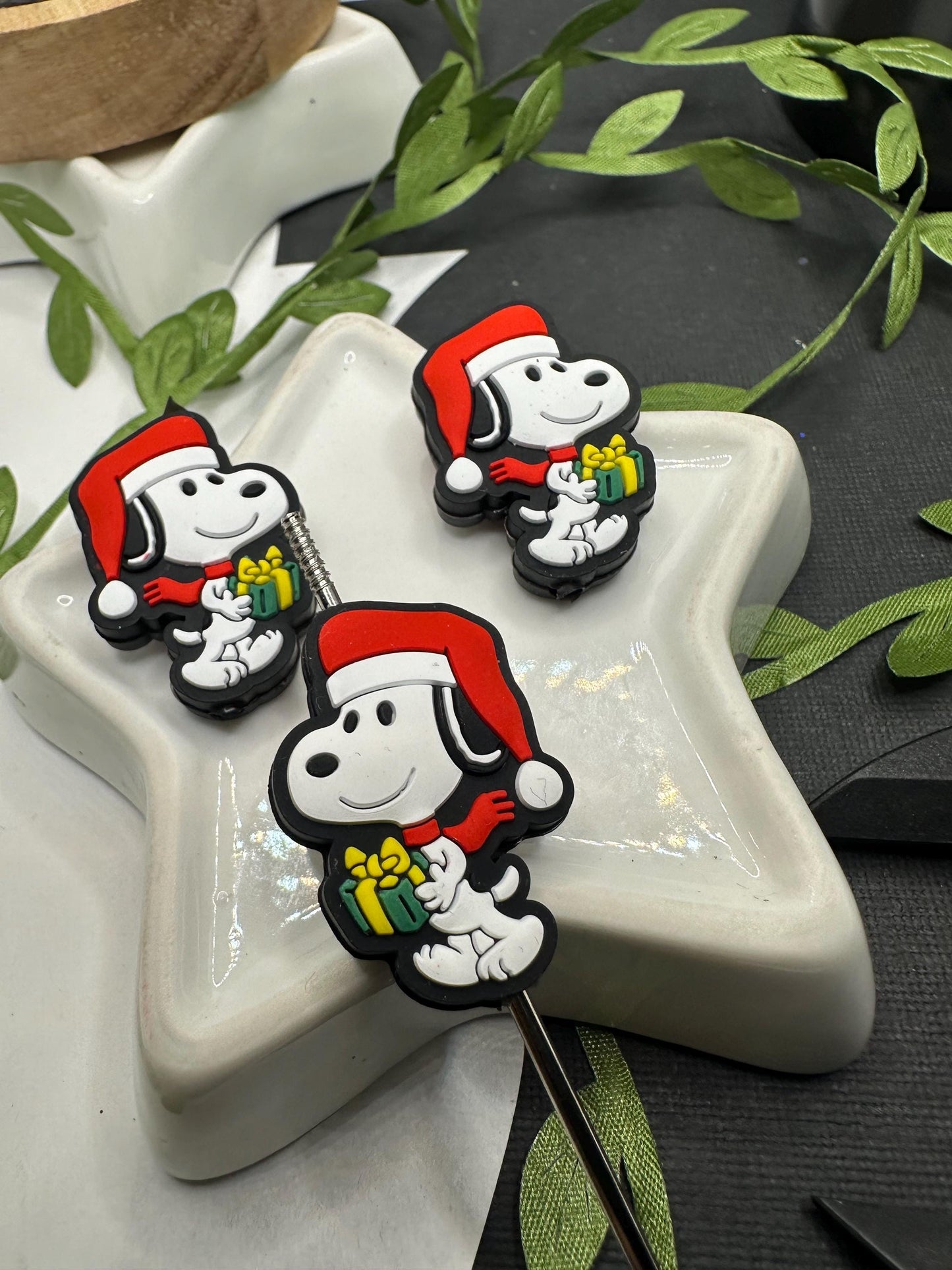 White Dog xmas bead, Silicone focal bead, cute bead for pens, bead for beadable items, bead double sided silicone bead 29.5mm