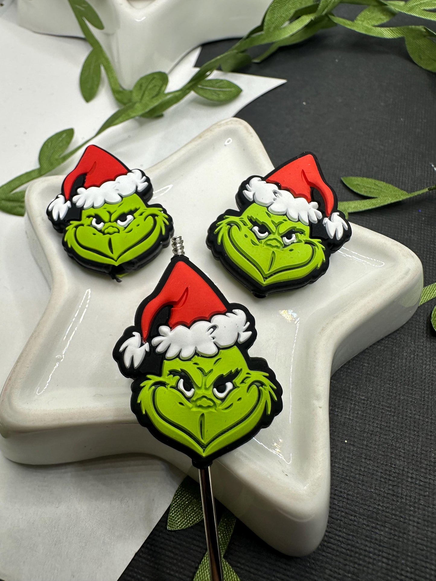 Green Grinch guy bead, Silicone focal bead, cute bead for pens, bead for beadable items, bead double sided silicone bead 28mm
