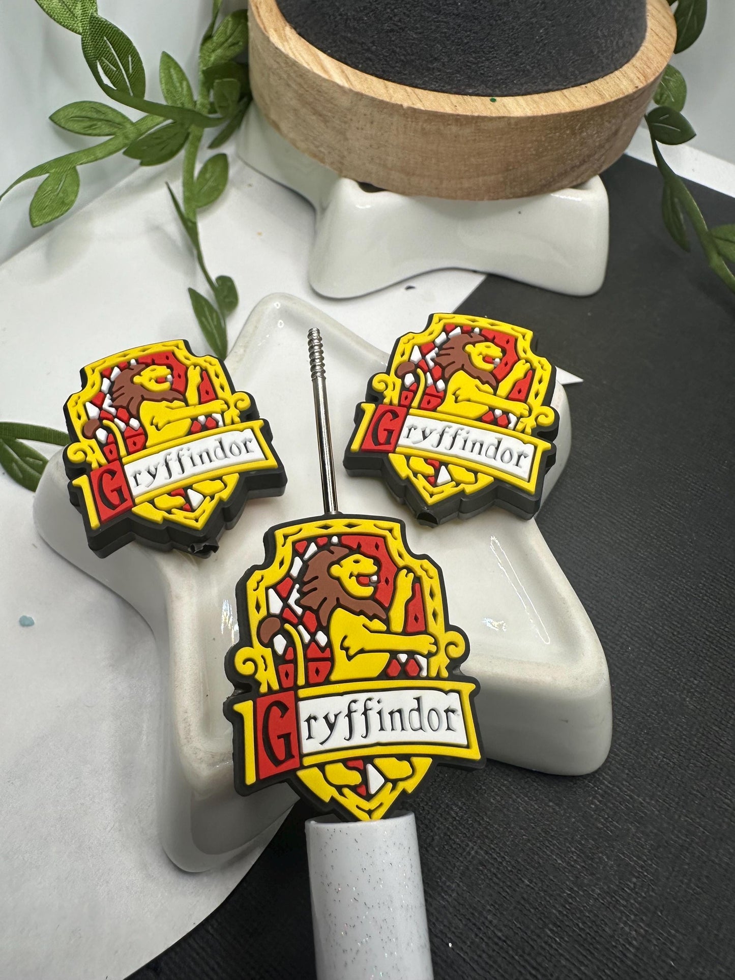 Houses of magic HP edition Griffin, Silicone focal bead, cute bead for pens, bead for beadable items, bead double sided silicone bead 35mm