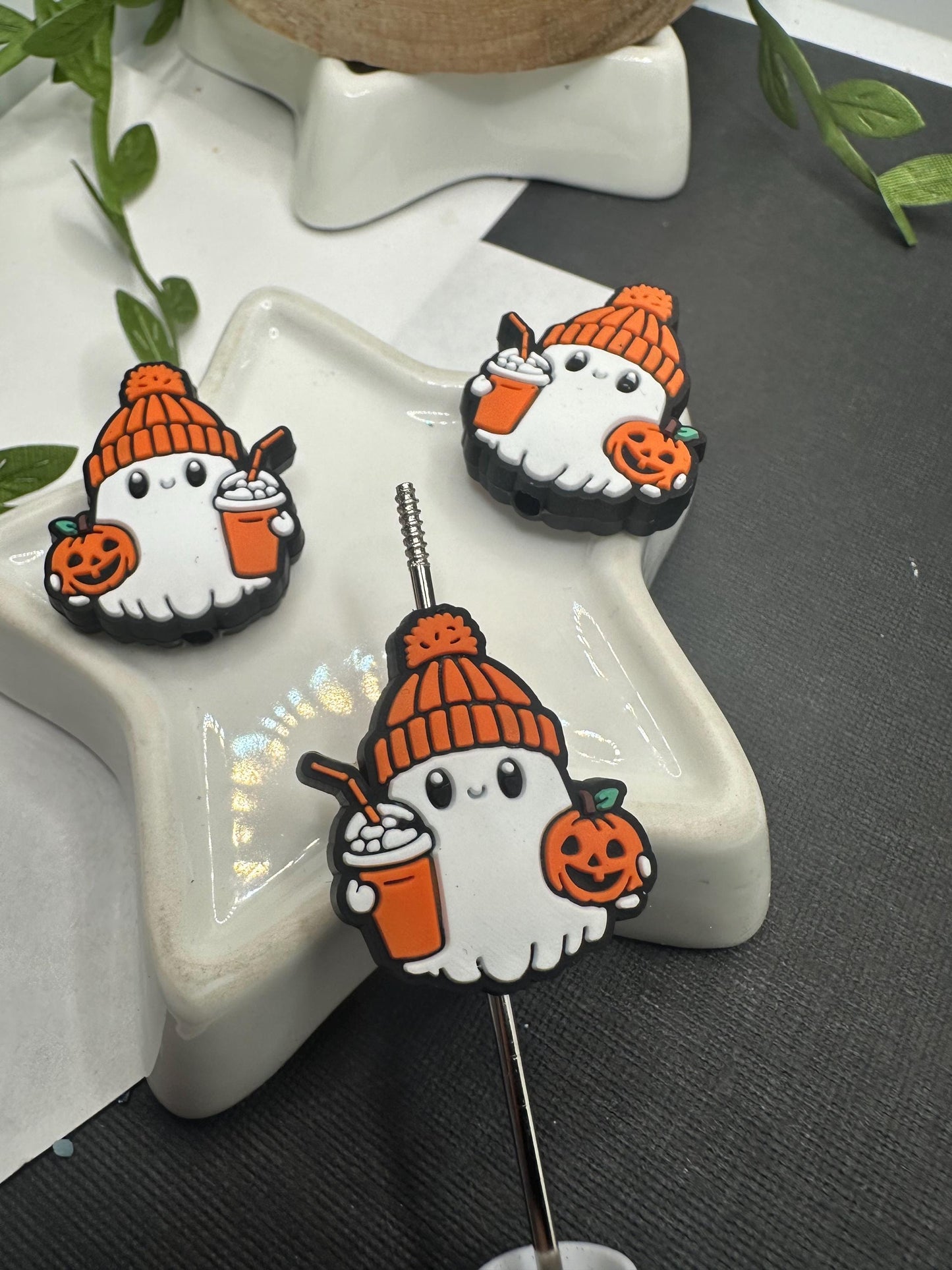 Fall Ghost with pumpkin and drink, Silicone focal bead, cute bead for pens, bead for beadable items, bead double sided silicone bead 29.5mm