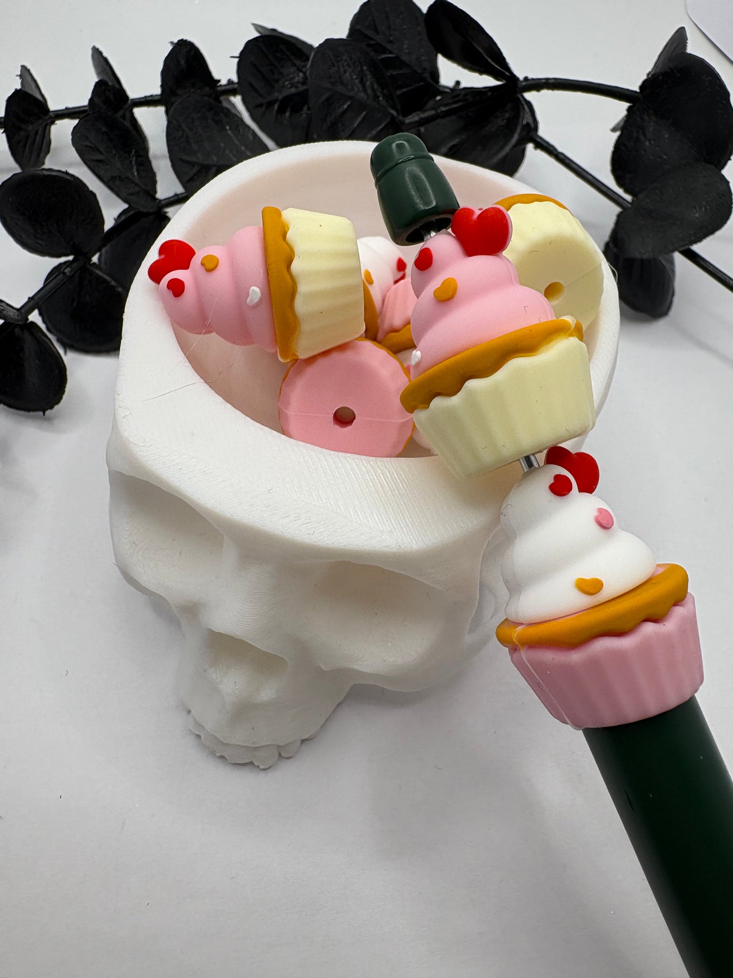 3D silicone heart cupcake, cute silicone bead, beads for pens,  printed silicone bead, focal bead, 27mm, 1pc