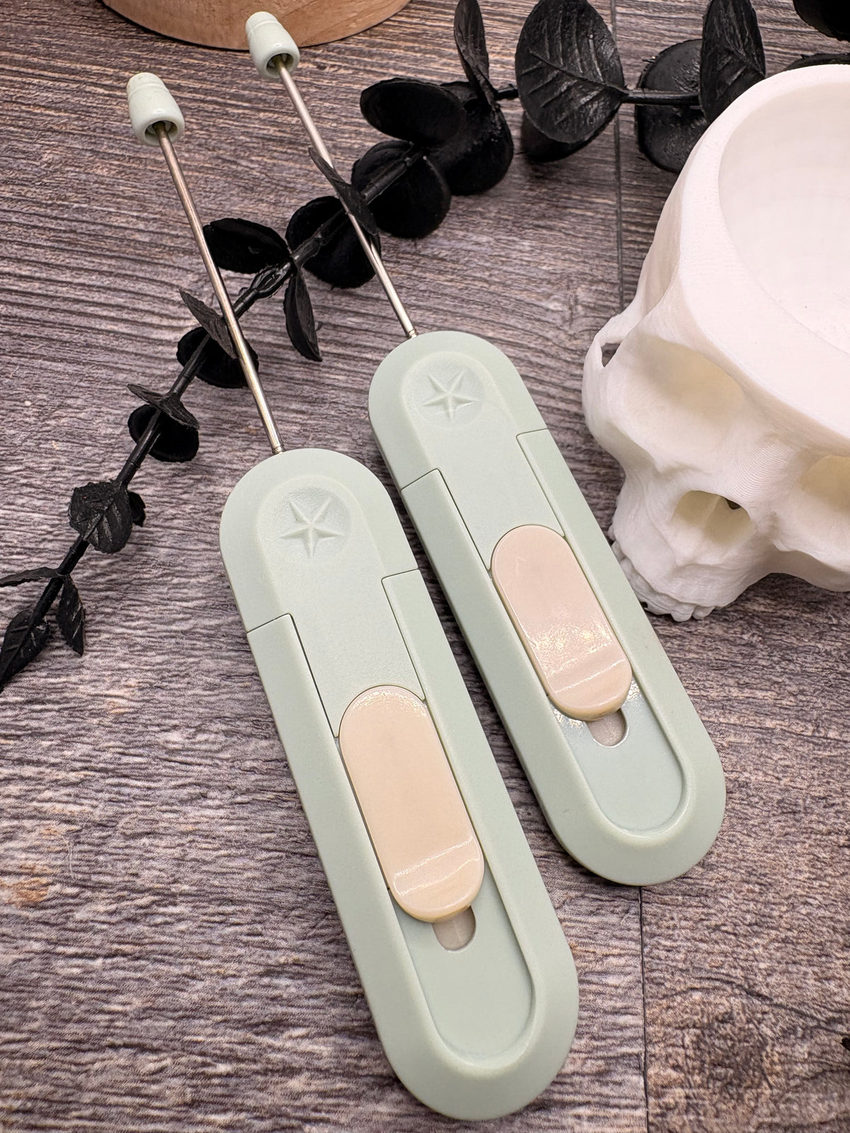 Beadable crafting tools: box openers, supplies for beading crafts, 2pc