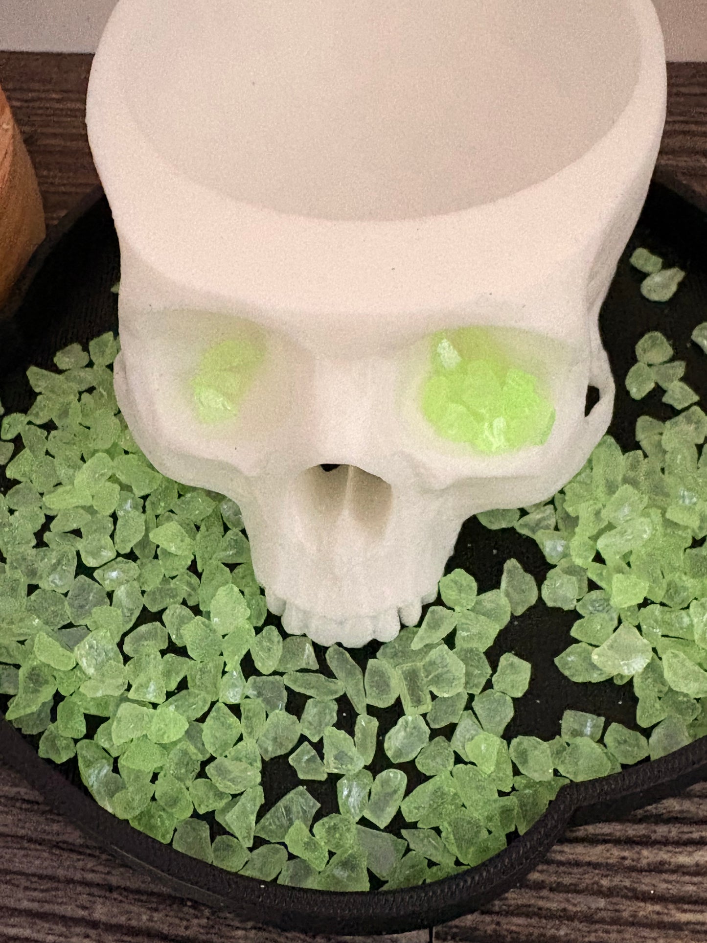Candy Green: UV Activated Crushed glass 1oz Wt. Not edible