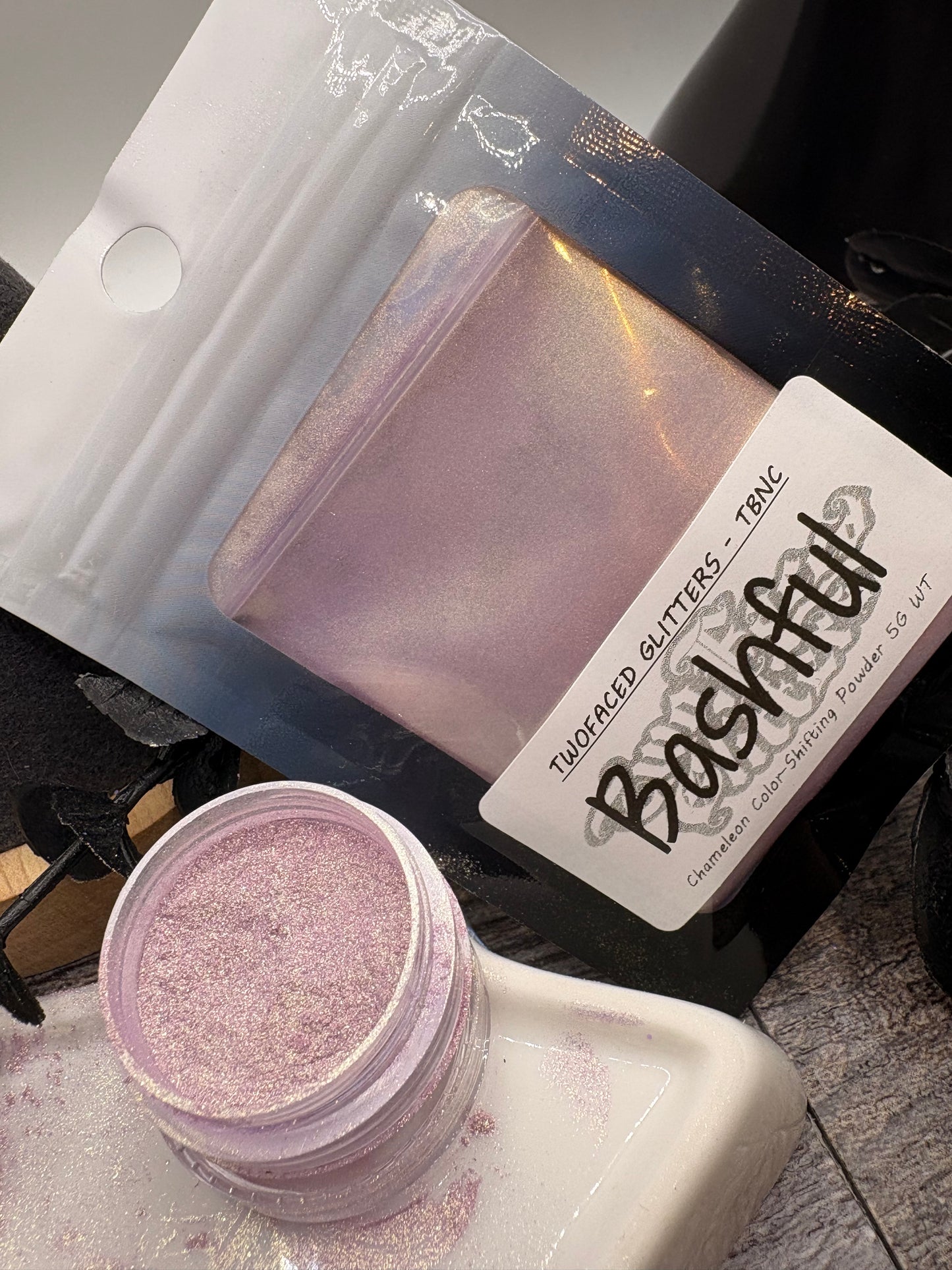 Bashful Mica Ultra Chameleon shift powder, Mica powder for additives in crafting, chameleon color shifting powder 5g wt.