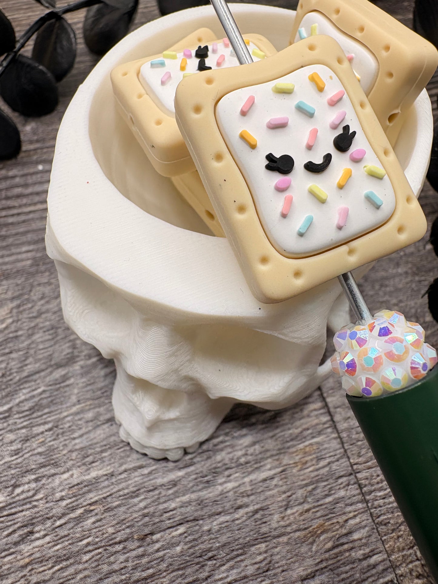 Breakfast Tart bead, Silicone focal, silicone bead for pens, crafting beads, supply focal, 29.2mm, 1pc