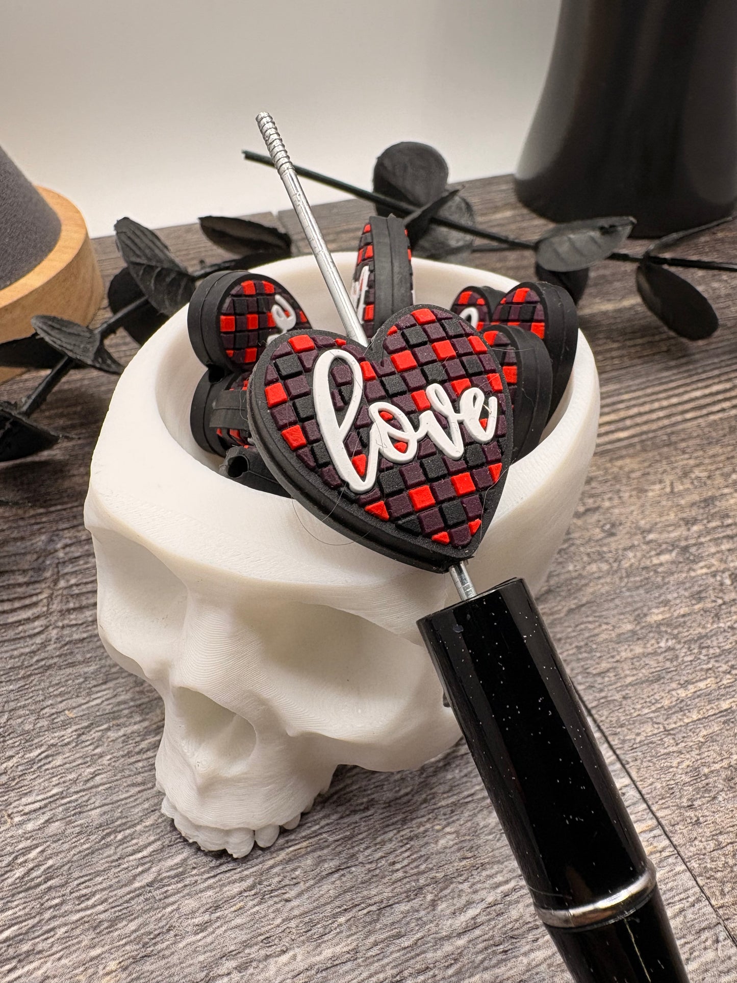 Love plaid heart Bead, Silicone focal, silicone bead for pens, crafting beads, supply, focal, silicone bead 28.5mm