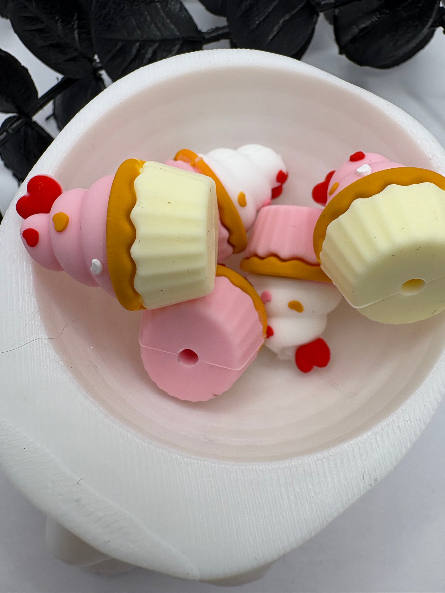 3D silicone heart cupcake, cute silicone bead, beads for pens,  printed silicone bead, focal bead, 27mm, 1pc