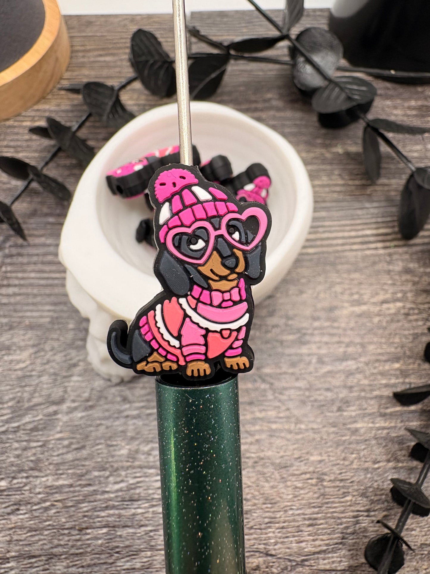 Dachshund Lover bead, Silicone focal, silicone bead for pens, crafting beads, supply focal, 29.5mm, 1pc