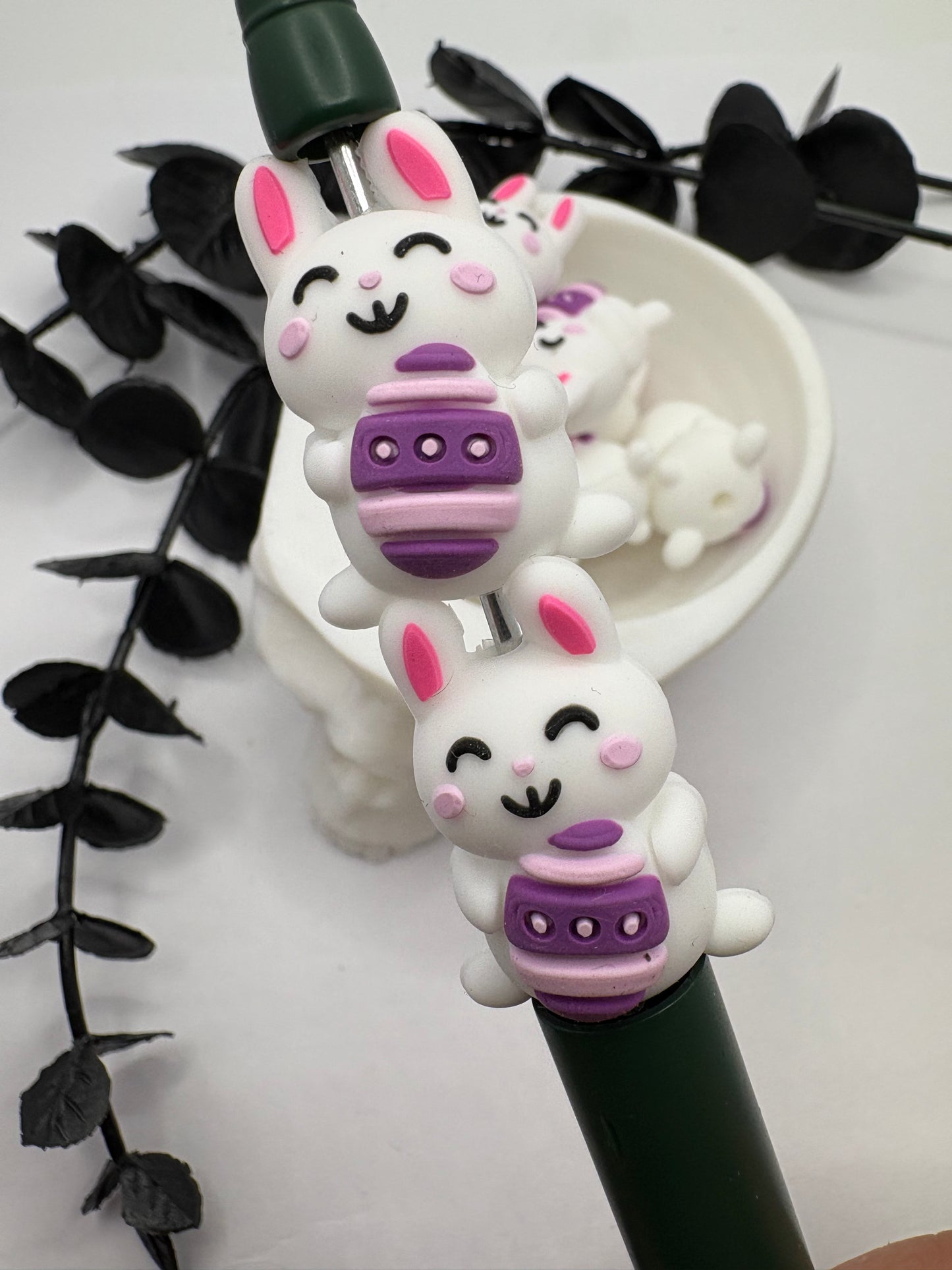 3D Easter bunny, cute silicone bead, beads for pens,  printed silicone bead, focal bead, 28.5mm, 1pc