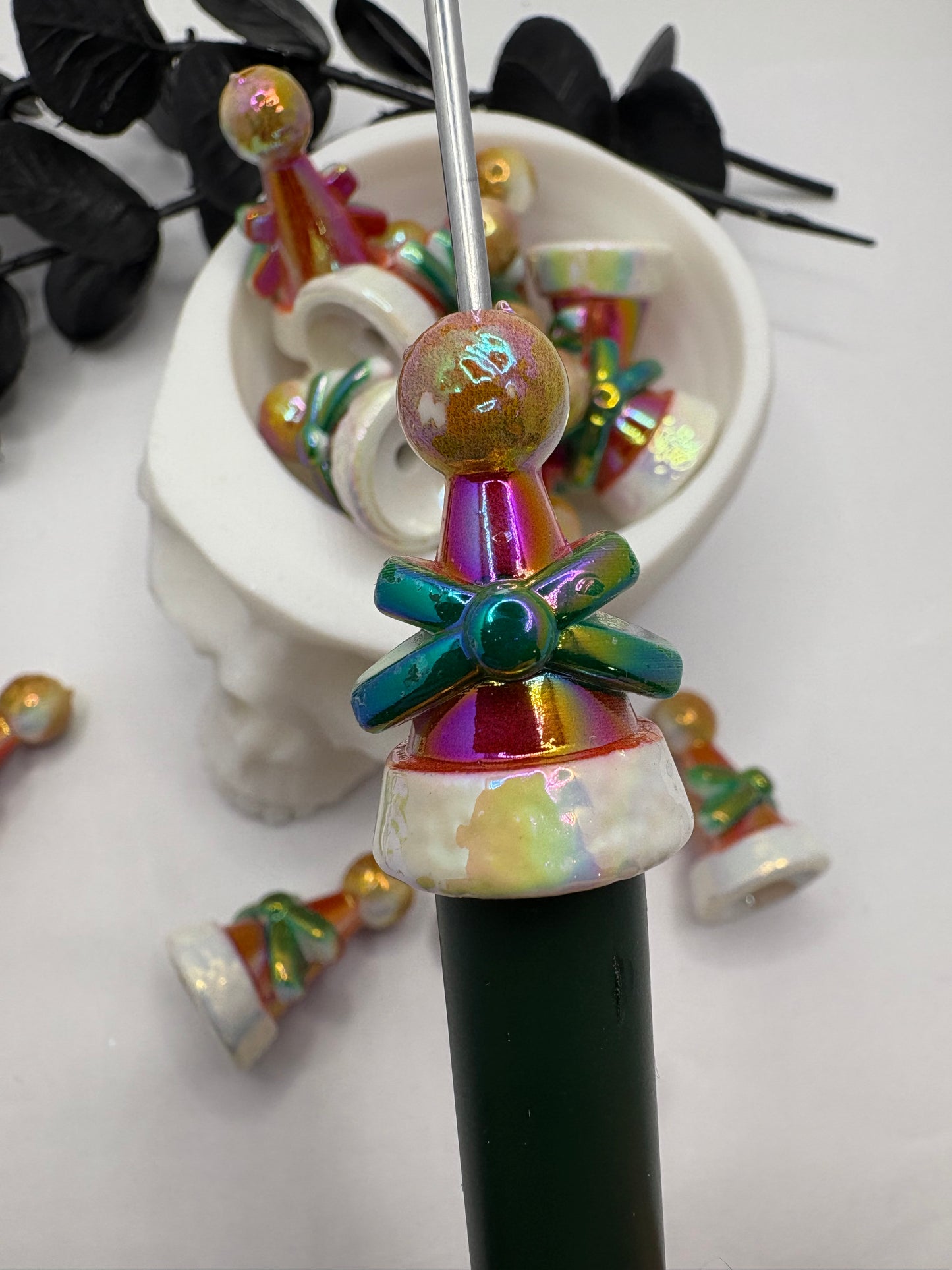 Christmas bow hat bead, beadable pen bead, big focal bead 3d acrylic 5pc