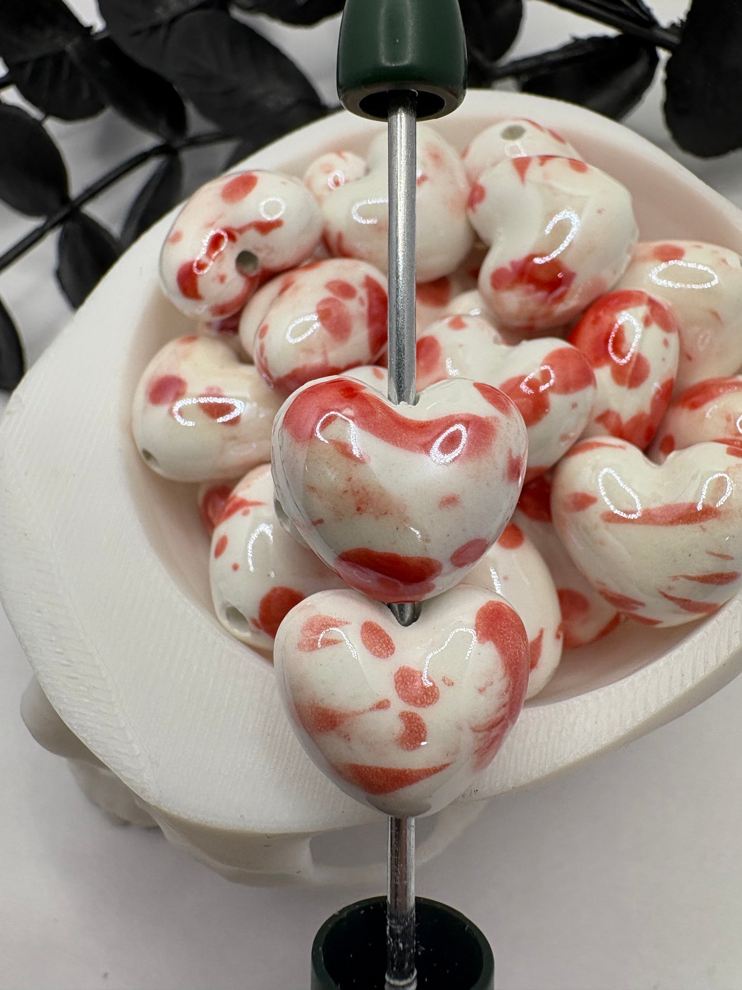 Ceramic Heart red splattered beads, 10mm beads for pens, beading supplies, 5pc ceramic beads