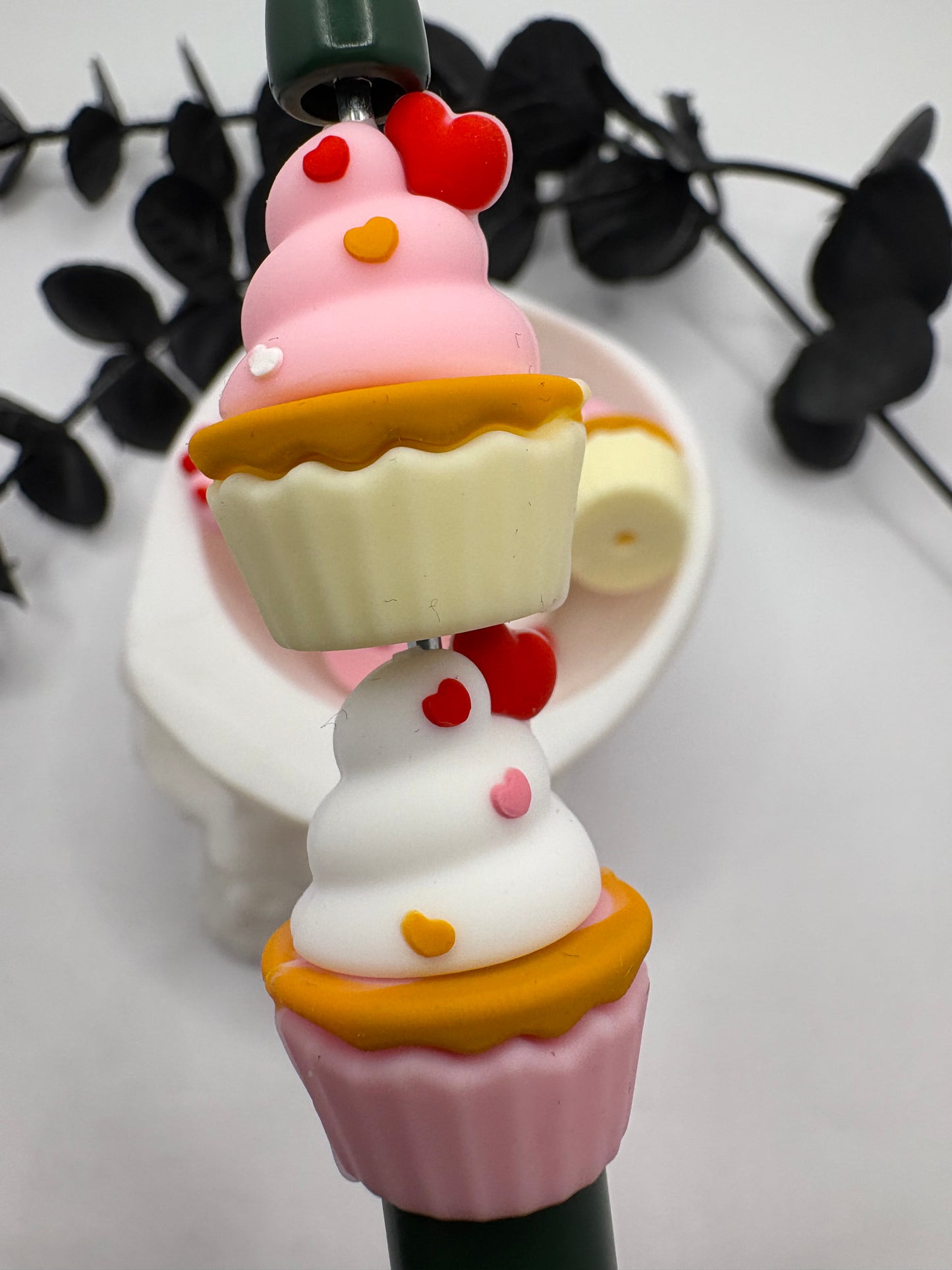 3D silicone heart cupcake, cute silicone bead, beads for pens,  printed silicone bead, focal bead, 27mm, 1pc