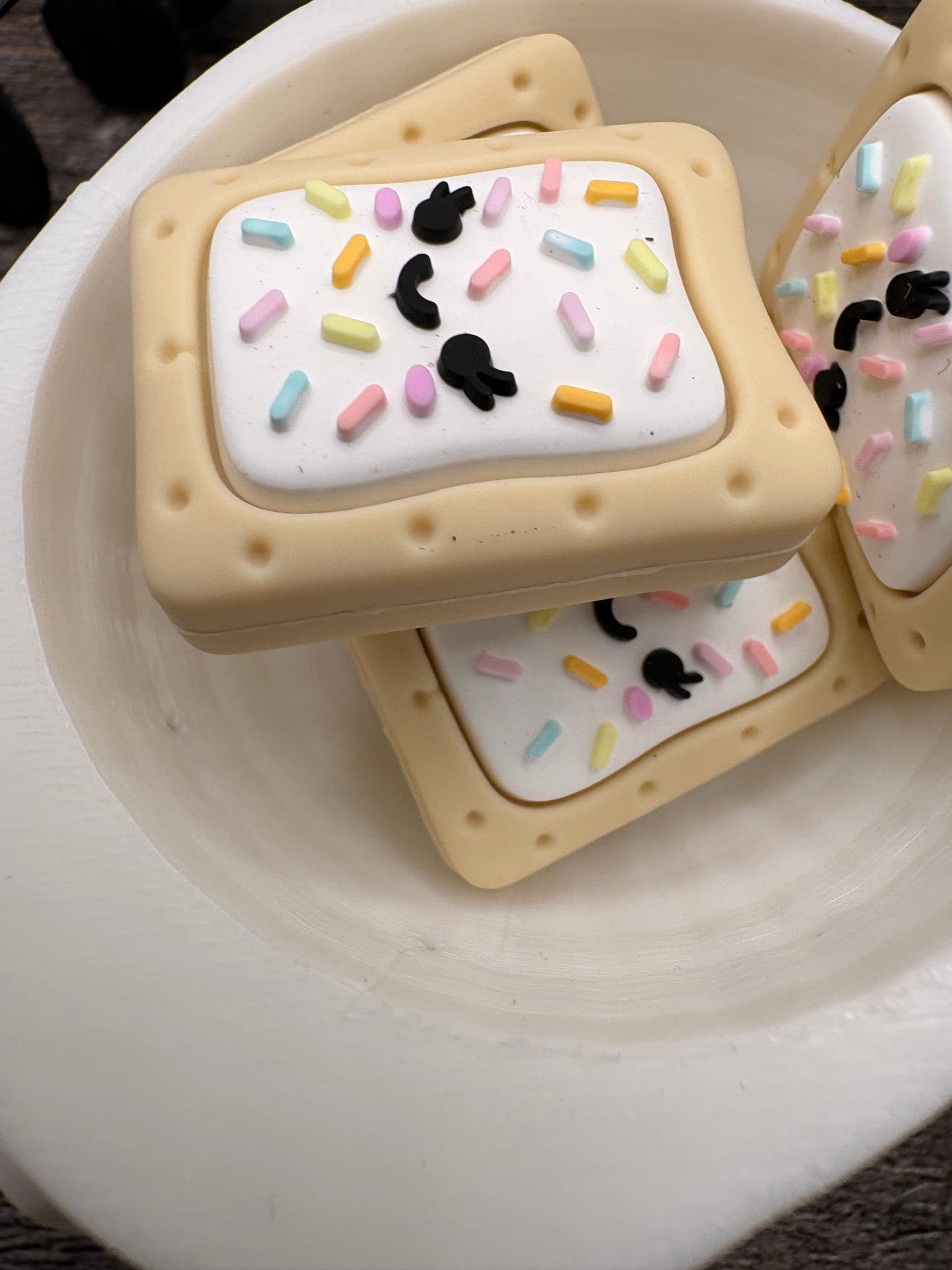 Breakfast Tart bead, Silicone focal, silicone bead for pens, crafting beads, supply focal, 29.2mm, 1pc