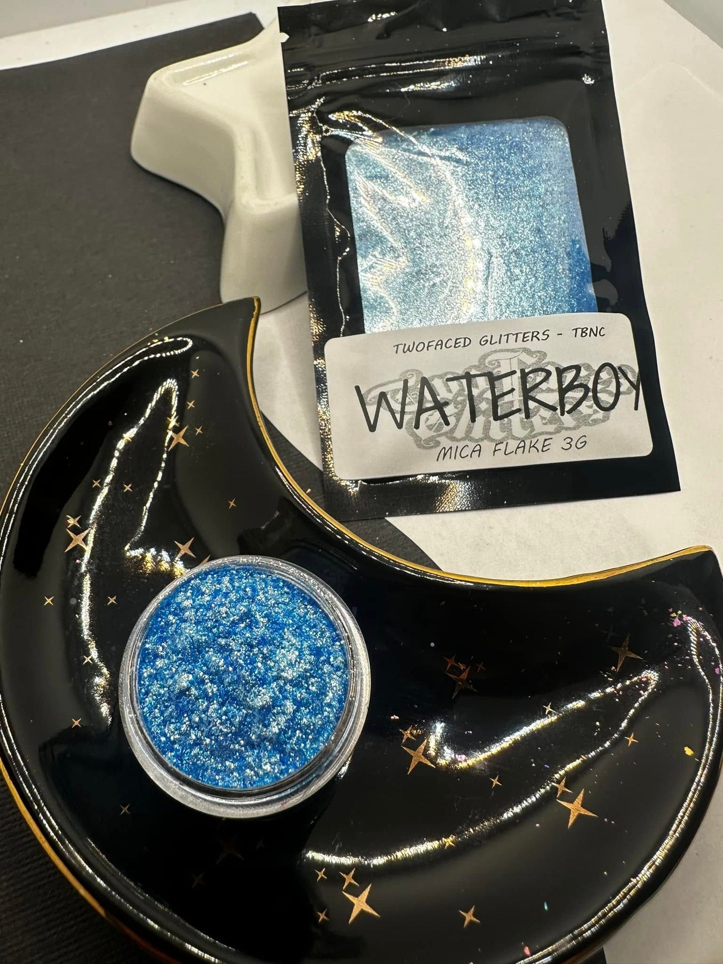 Waterboy Mica Flake, Mica Flake for additives in crafting, Blue shimmer flake 3g wt.
