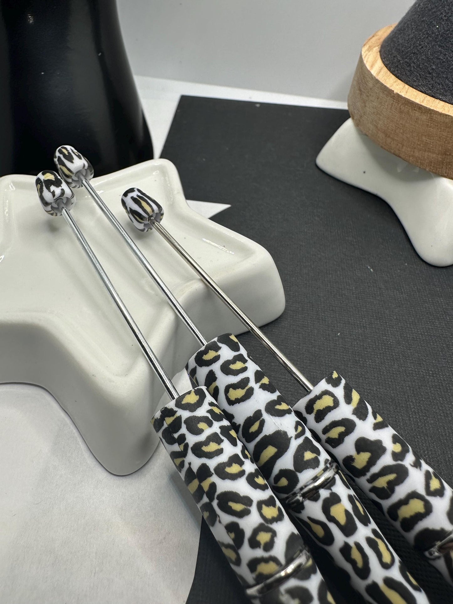 White Cheetah print, Beadable pen blank, black ink, pen for silicone beads, for acrylic beads, pens for crafting, beadable blanks supplies