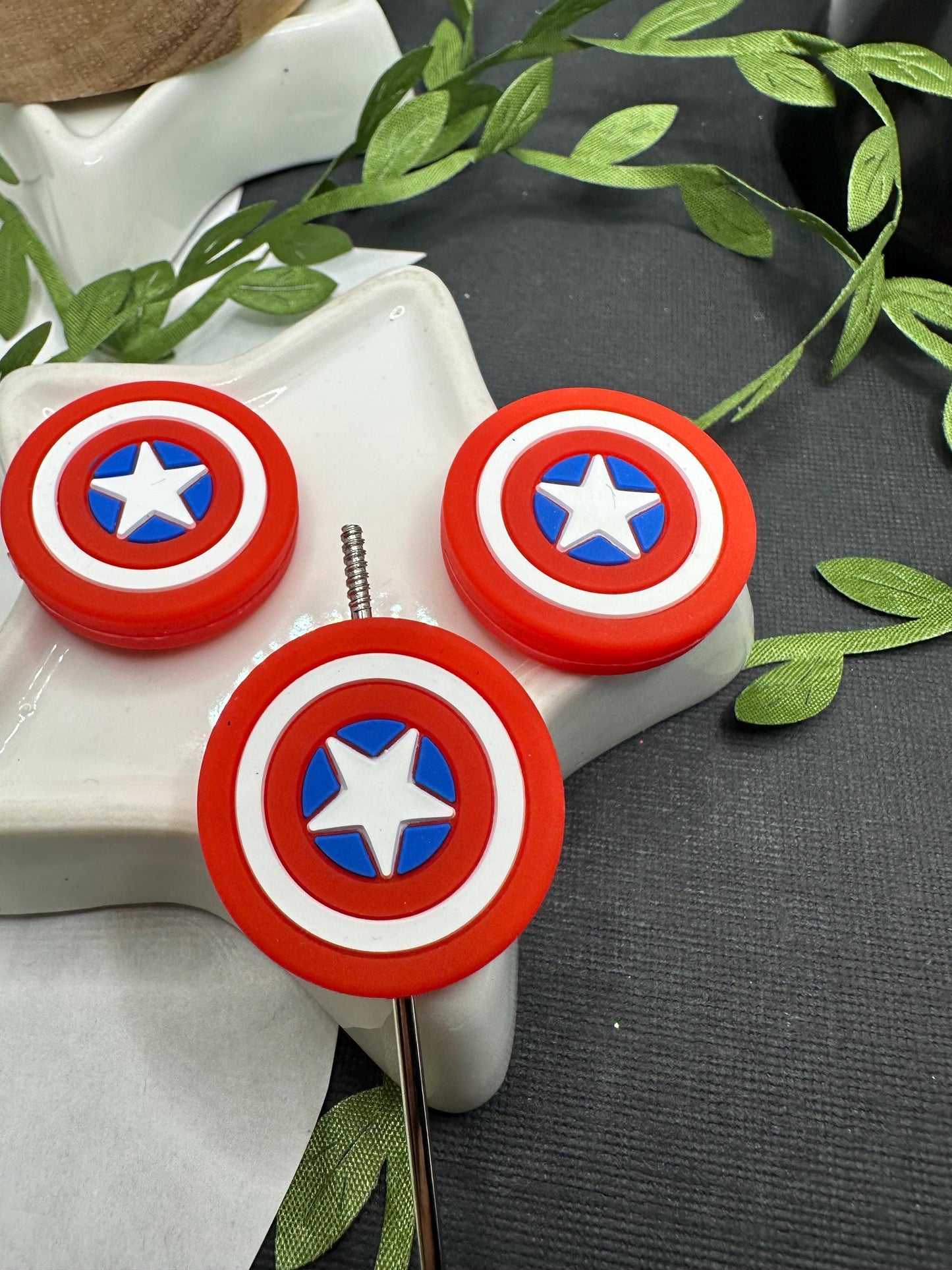 Super Hero shield Star Bead, Silicone focal bead, cute bead for pens, bead for beadable items, bead double sided silicone bead 28mm